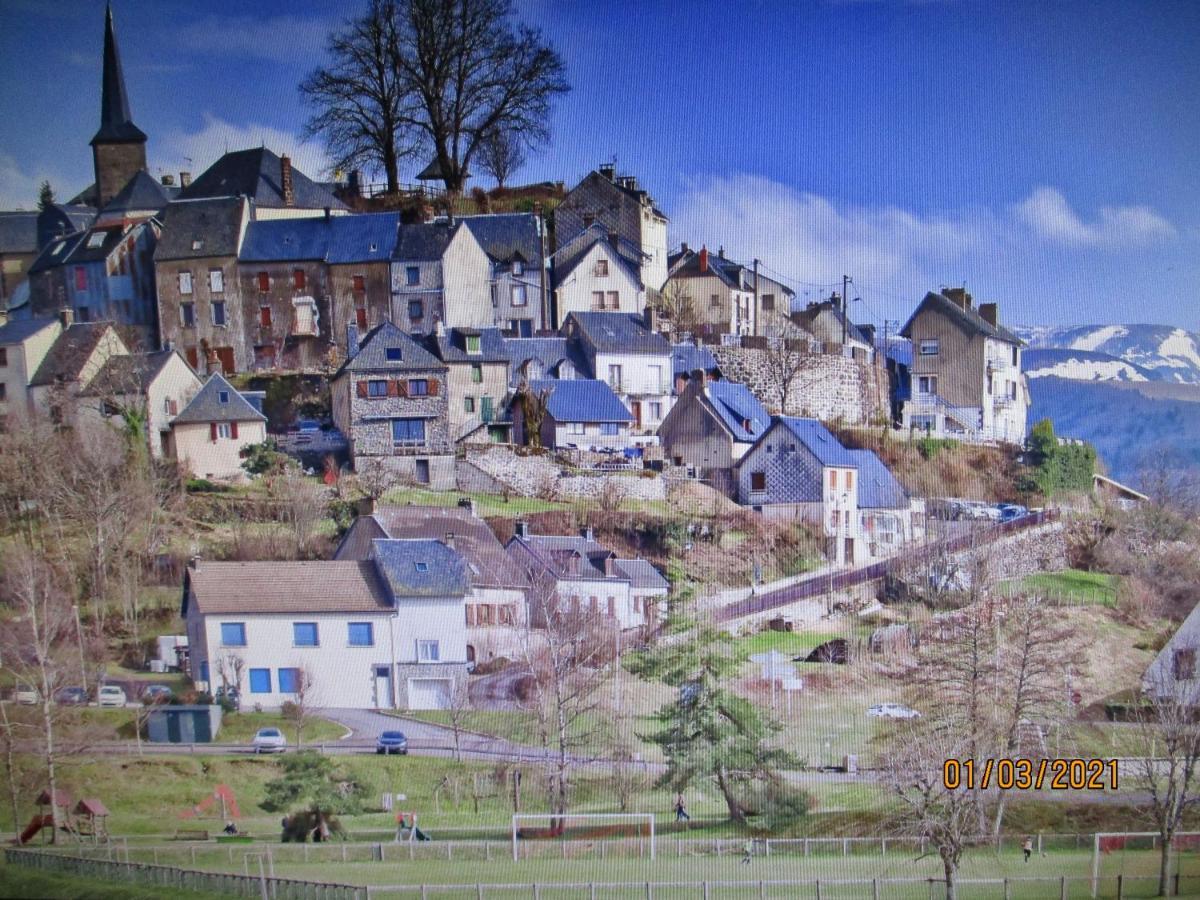 Bellevue Appartement La Tour-dʼAuvergne Buitenkant foto
