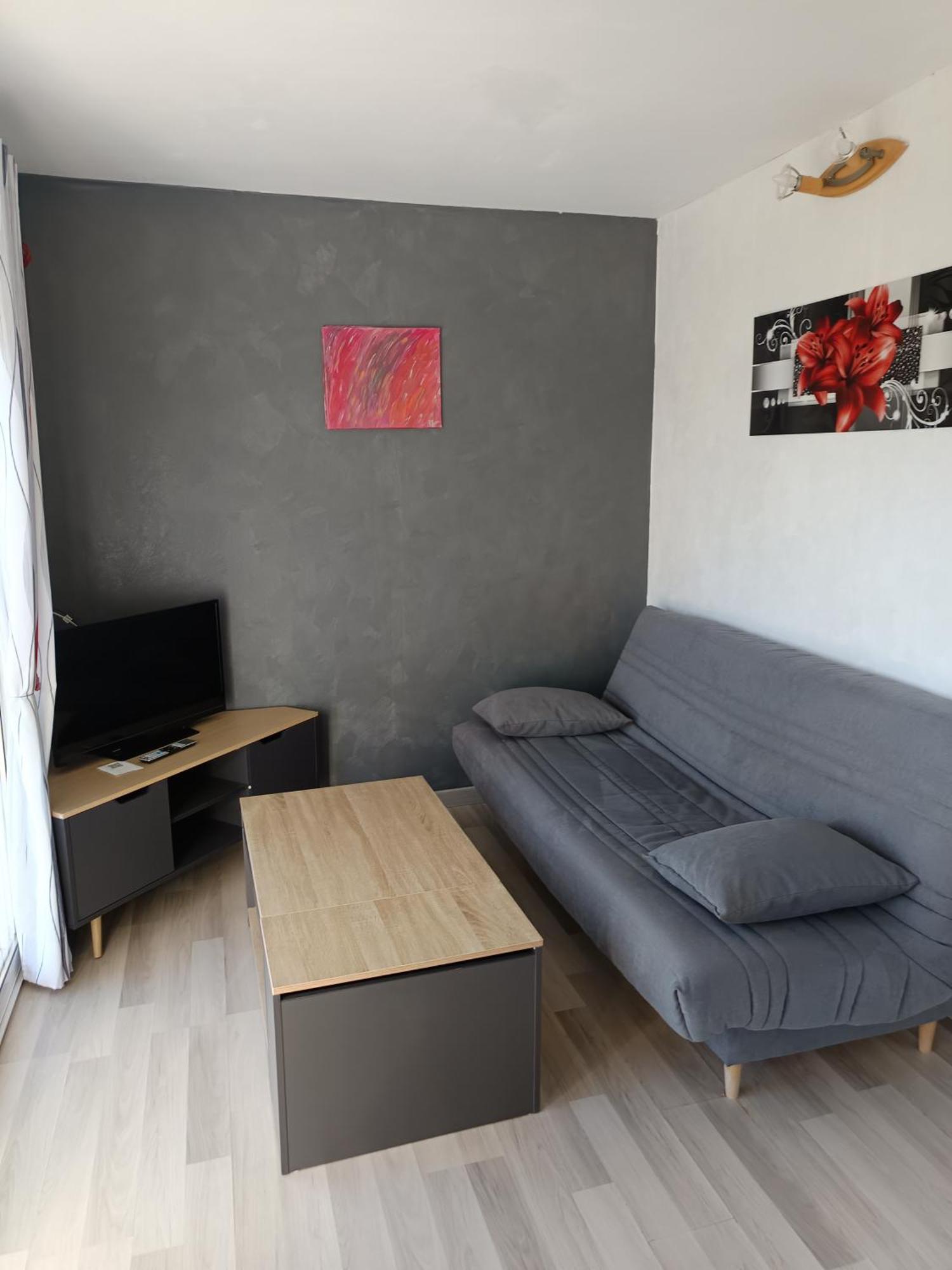 Bellevue Appartement La Tour-dʼAuvergne Buitenkant foto