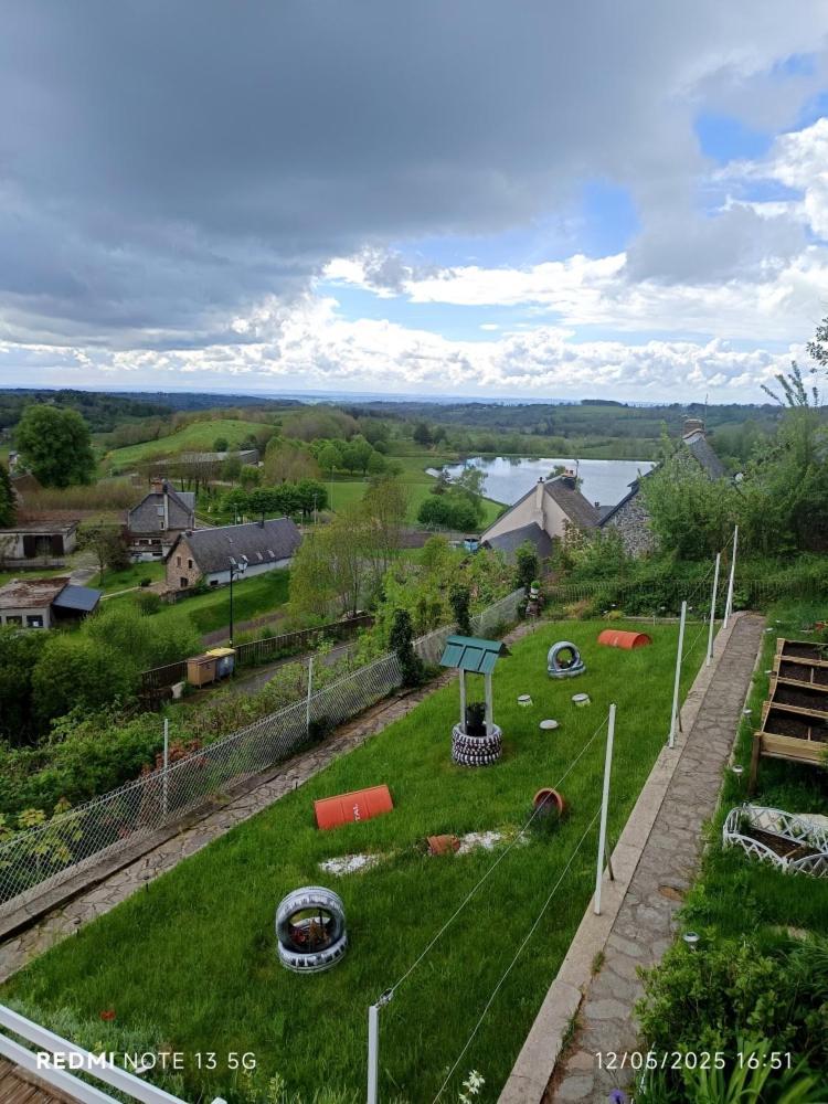 Bellevue Appartement La Tour-dʼAuvergne Buitenkant foto
